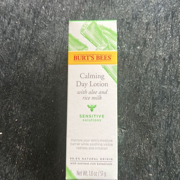 Burt’s Bees sensitive solutions bundle (4) - Picture 3 of 4